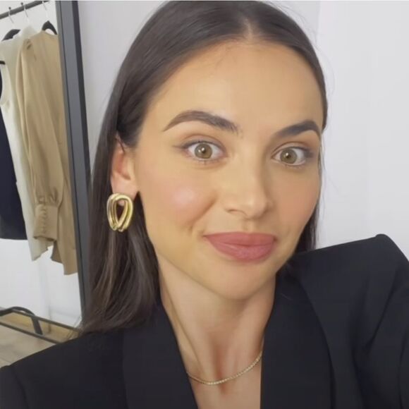 Clinque Chubby Stick in Curviest Caramel Tinted Lip Balm (Nude) - Picture 8 of 17